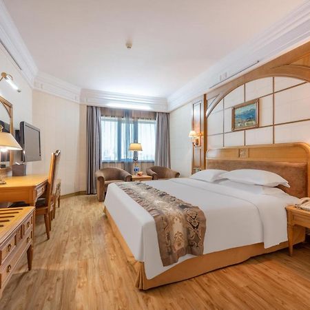 Hotel Silverland Dongguan  Bagian luar foto