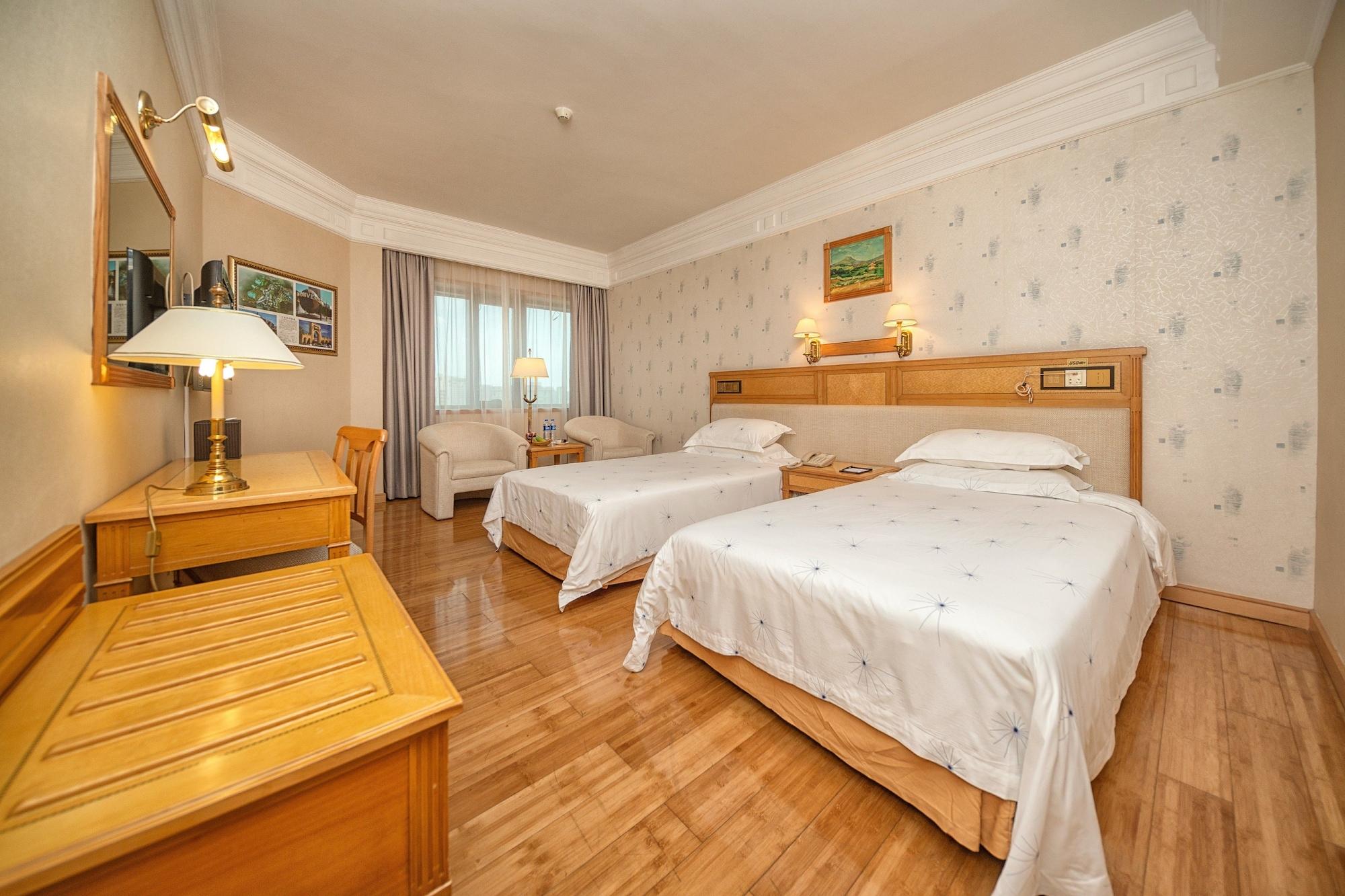 Hotel Silverland Dongguan  Bagian luar foto