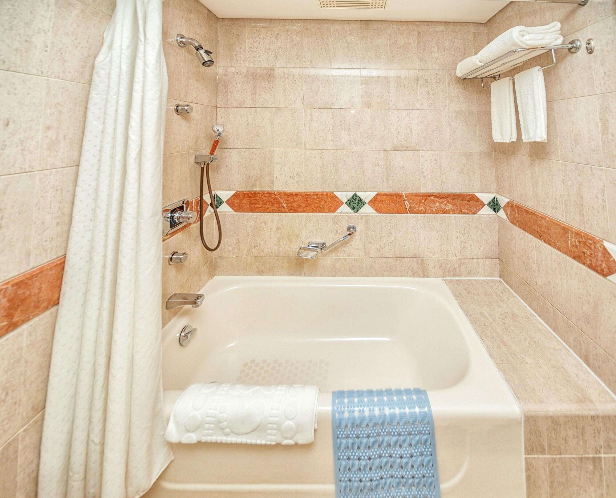 Hotel Silverland Dongguan  Bagian luar foto