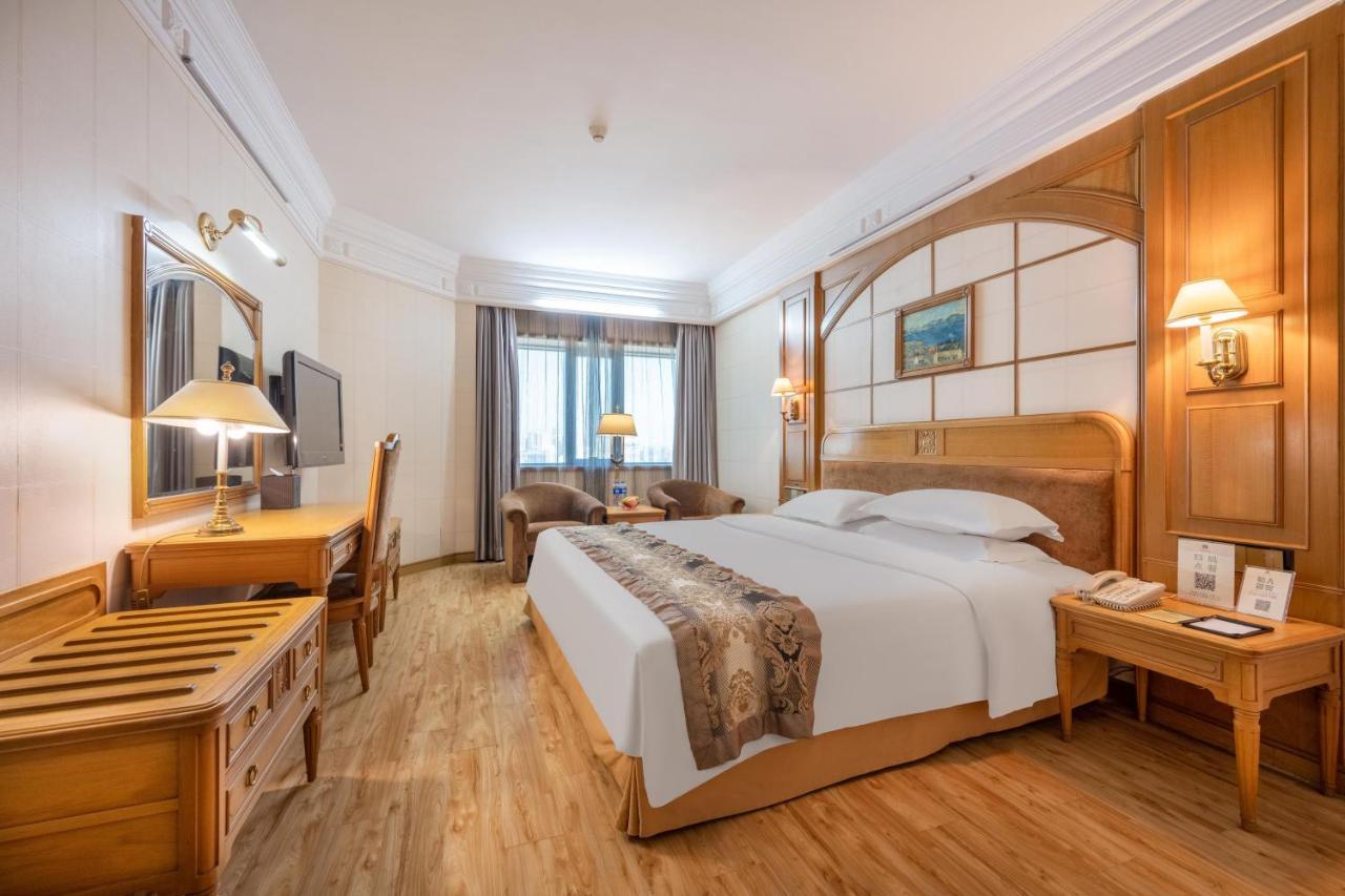 Hotel Silverland Dongguan  Bagian luar foto