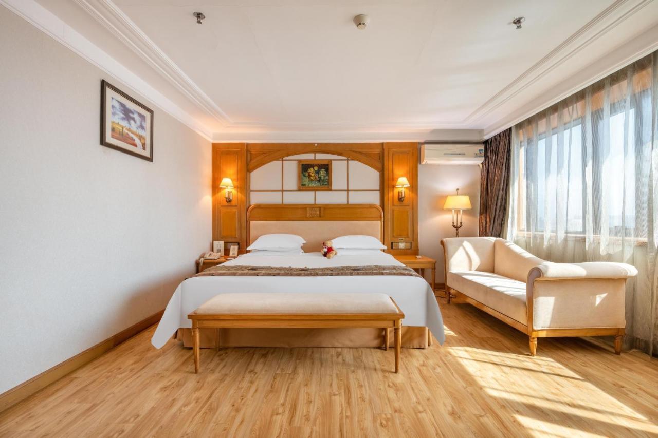 Hotel Silverland Dongguan  Bagian luar foto