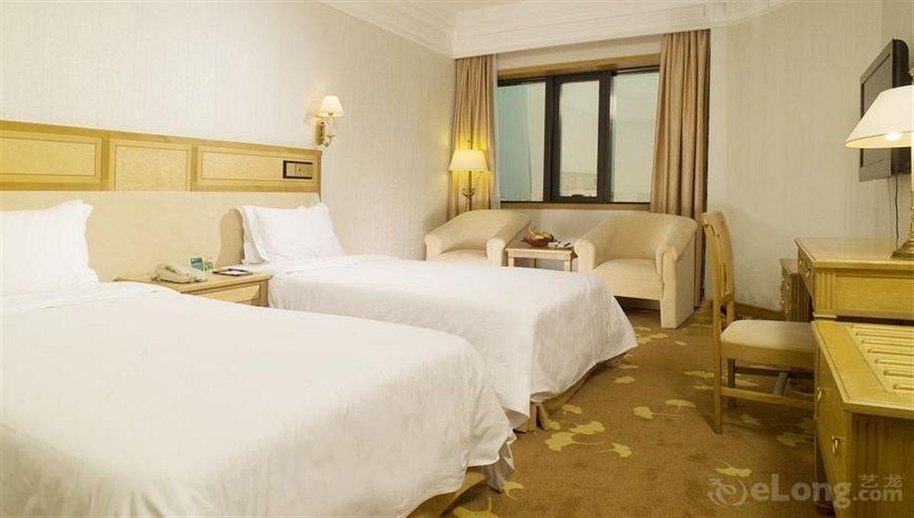 Hotel Silverland Dongguan  Bagian luar foto