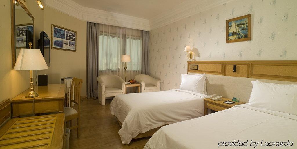 Hotel Silverland Dongguan  Bagian luar foto