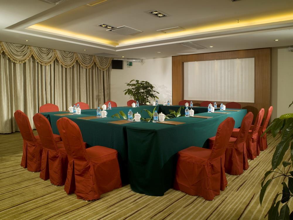 Hotel Silverland Dongguan  Bagian luar foto